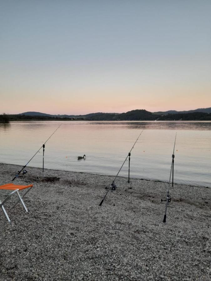 Mobilheim Chalet Bei Georg Seekirchen am Wallersee Exterior foto