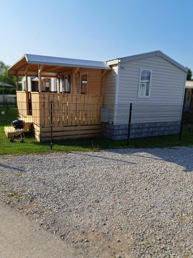 Mobilheim Chalet Bei Georg Seekirchen am Wallersee Exterior foto